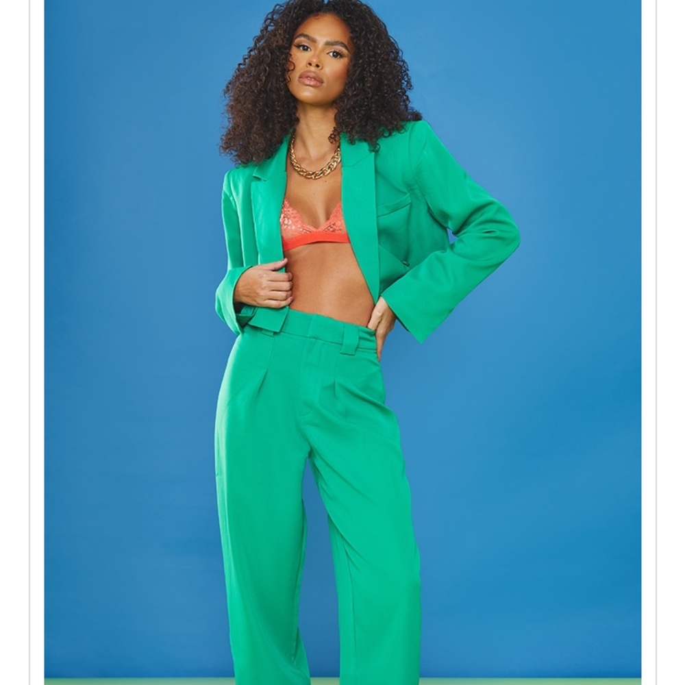 Pretty Little Thing Green blazer pant suit